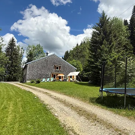 Dharma Farm Retreat Prázdninový dům *